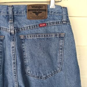 Men's Wrangler Blue Jeans 33" X 30"